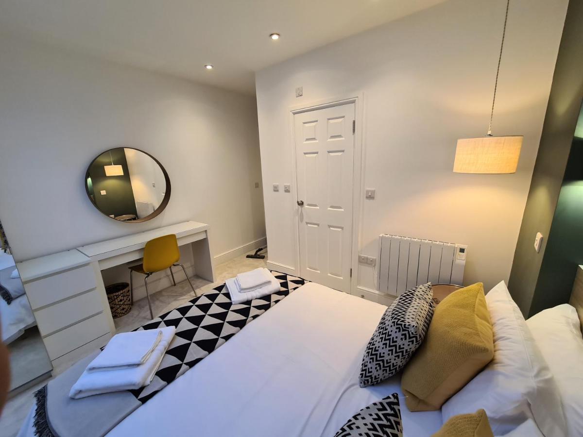 The Taylor Suite - Stunning 2-Ensuite Beds, Cathedral View Roof Garden Truro Exteriér fotografie