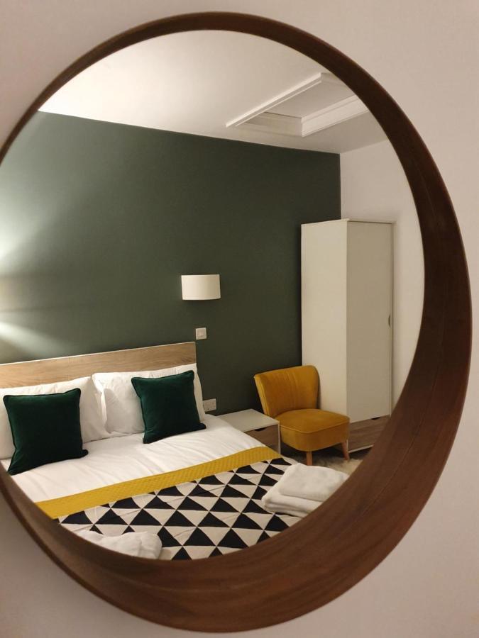The Taylor Suite - Stunning 2-Ensuite Beds, Cathedral View Roof Garden Truro Exteriér fotografie